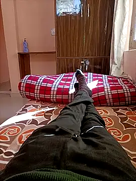 Snapshot of RRahullove69 chatting on 12/02/25, 07:47 RRahullove69 online show from 12/02/25, 07:47