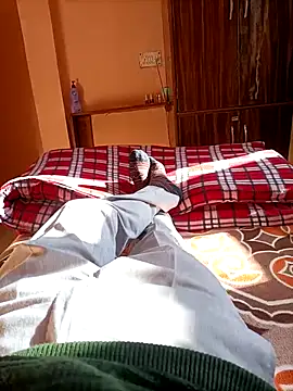 RRahullove69 online show from 02/05/26, 10:09