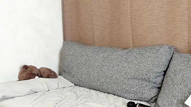 Snapshot of EngelFugler chatting on 03/09/25, 03:16 EngelFugler online show from 03/09/25, 03:16