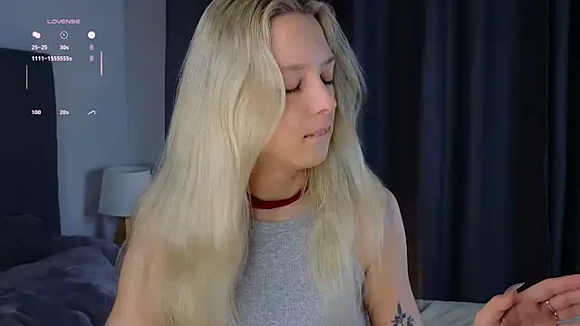 Snapshot of EngelFugler chatting on 09/15/25, 11:10 EngelFugler online show from 09/15/25, 11:10