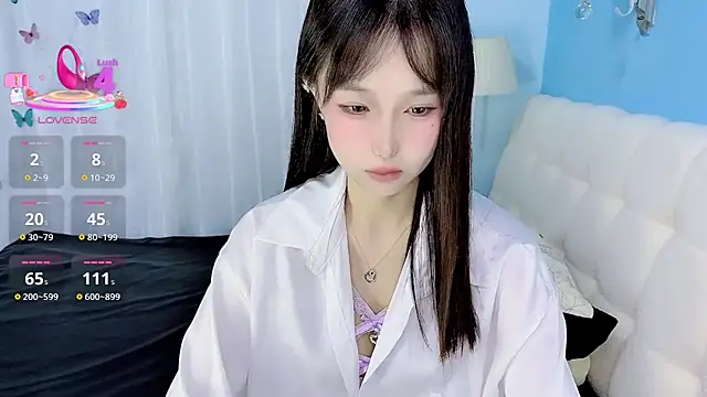 Snapshot of -Wendy__ chatting on 04/03/26, 04:32 -Wendy online show from 04/03/26, 04:32