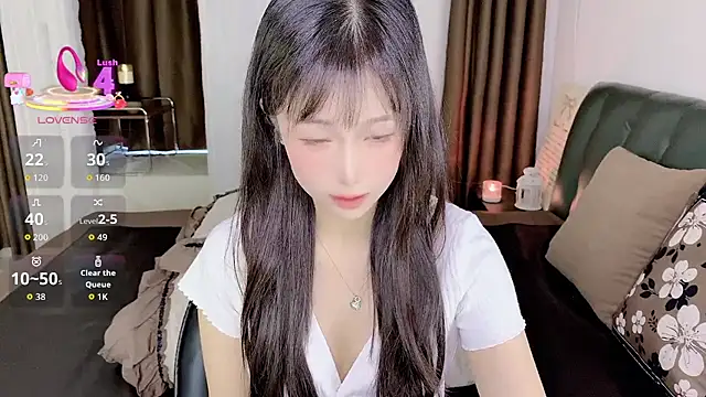 Snapshot of -Wendy__ chatting on 07/05/26, 08:43 -Wendy online show from 07/05/26, 08:43
