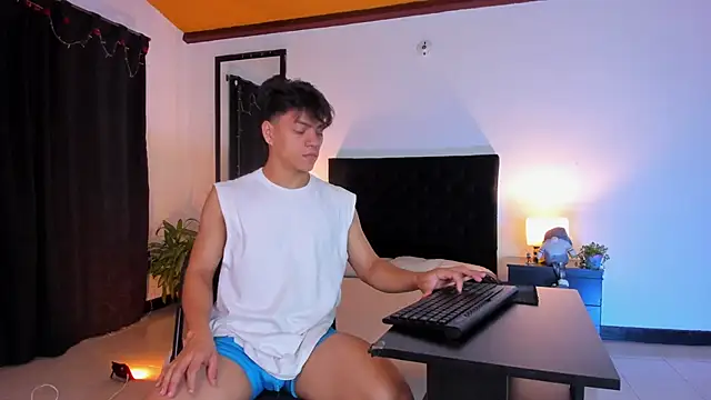 Valentino  X online show from 01/09/25, 11:47