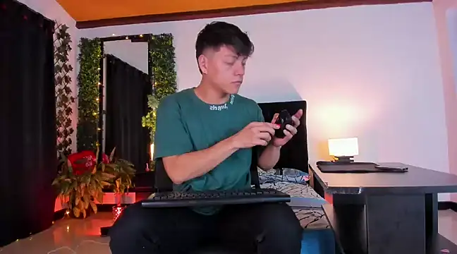 Valentino  X online show from 02/18/25, 11:55