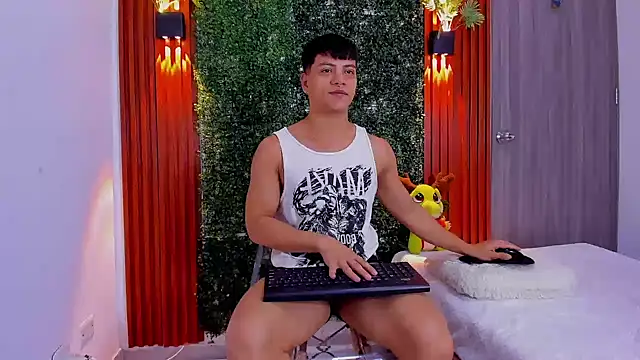 Valentino  X online show from 09/22/25, 11:23