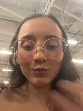 Snapshot of Kay_LustyWife chatting on 12/11/24, 12:44 Kay LustyWife online show from 12/11/24, 12:44