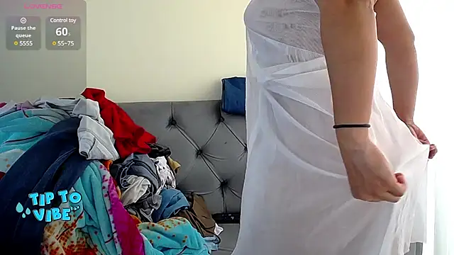 Snapshot of Kay_LustyWife chatting on 12/12/24, 03:59 Kay LustyWife online show from 12/12/24, 03:59