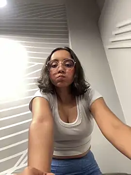 Snapshot of Kay_LustyWife chatting on 02/09/25, 01:22 Kay LustyWife online show from 02/09/25, 01:22