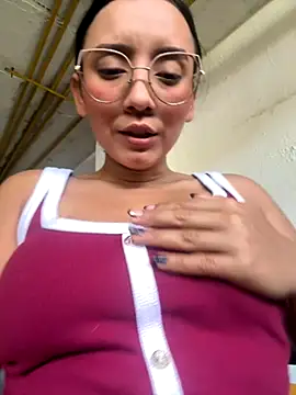 Snapshot of Kay_LustyWife chatting on 11/15/25, 04:25 Kay LustyWife online show from 11/15/25, 04:25