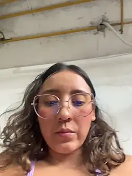 Snapshot of Kay_LustyWife chatting on 11/30/25, 04:44 Kay LustyWife online show from 11/30/25, 04:44