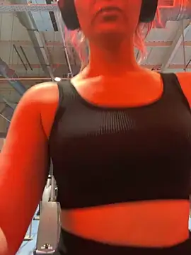 Snapshot of SweetSolez chatting on 03/11/25, 08:20 SweetSolez online show from 03/11/25, 08:20