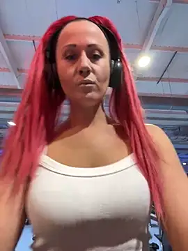 Snapshot of SweetSolez chatting on 03/13/25, 09:05 SweetSolez online show from 03/13/25, 09:05