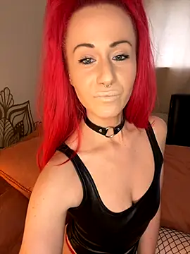 Snapshot of SweetSolez chatting on 10/10/25, 10:36 SweetSolez online show from 10/10/25, 10:36