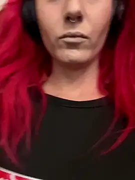 Snapshot of SweetSolez chatting on 10/18/25, 02:29 SweetSolez online show from 10/18/25, 02:29