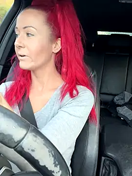 Snapshot of SweetSolez chatting on 10/28/25, 03:58 SweetSolez online show from 10/28/25, 03:58