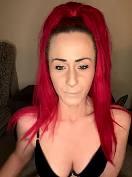 Snapshot of SweetSolez chatting on 12/14/25, 10:25 SweetSolez online show from 12/14/25, 10:25