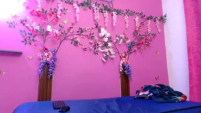 analdeepalejandra18 online show from 02/23/26, 07:11