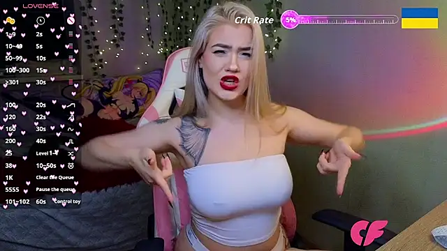 RedVelveten online show from 11/15/25, 01:18