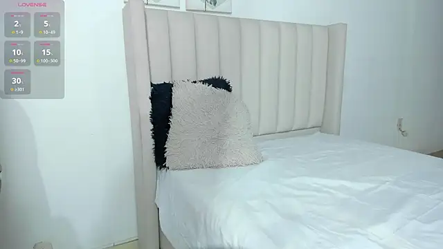 Snapshot of Kala_Alia chatting on 09/15/25, 02:00 Kala Alia online show from 09/15/25, 02:00