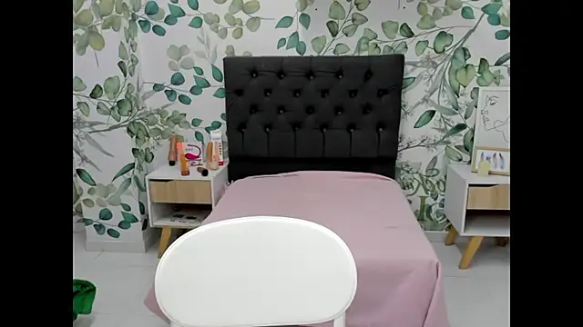 lauren rios7 online show from 12/14/24, 12:55