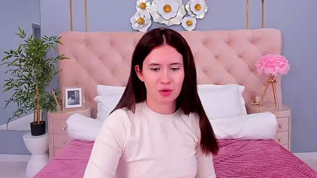 milaleoneli online show from 01/27/25, 06:41