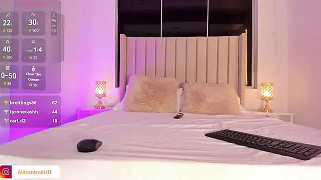 Snapshot of Aliison_Smith chatting on 12/14/25, 04:18 Aliison Smith online show from 12/14/25, 04:18