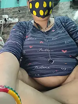Snapshot of hotty_manisha chatting on 06/17/26, 10:17 hotty manisha online show from 06/17/26, 10:17