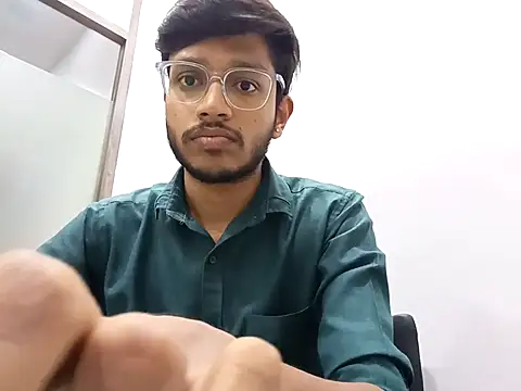 Snapshot of skinnyyyyyyyyy chatting on 02/12/25, 10:46 skinnyyyyyyyyy online show from 02/12/25, 10:46