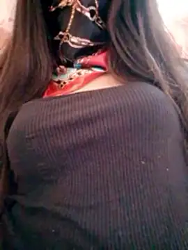 Snapshot of sandi-55 chatting on 10/20/25, 04:07 sandi-55 online show from 10/20/25, 04:07