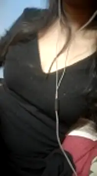 Snapshot of Sanjana-Mehar chatting on 01/05/25, 10:40 Sanjana-Mehar online show from 01/05/25, 10:40