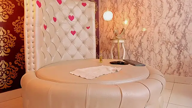 Selenecollins online show from 03/06/25, 03:45