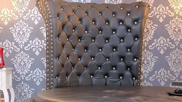 Selenecollins online show from 09/17/25, 01:24