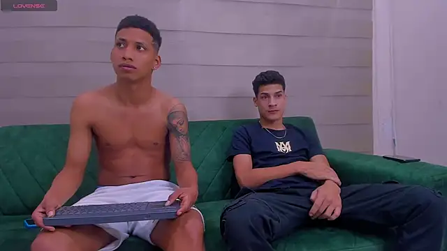 Snapshot of hard_guysbb chatting on 09/24/25, 06:50 hard guysbb online show from 09/24/25, 06:50