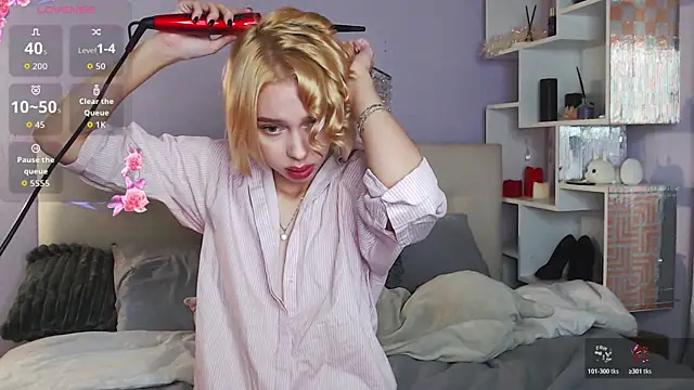 Snapshot of White_Lioness chatting on 10/23/25, 02:16 White Lioness online show from 10/23/25, 02:16