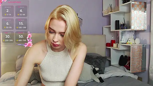 White Lioness online show from 01/13/26, 04:56