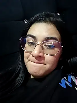 Snapshot of Hanna_Kinsley chatting on 12/12/24, 02:15 Hanna Kinsley online show from 12/12/24, 02:15