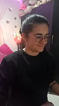 Snapshot of Hanna_Kinsley chatting on 12/12/24, 05:20 Hanna Kinsley online show from 12/12/24, 05:20