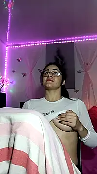 Snapshot of Hanna_Kinsley chatting on 12/13/24, 07:36 Hanna Kinsley online show from 12/13/24, 07:36