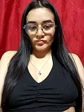 Snapshot of Hanna_Kinsley chatting on 12/19/24, 12:13 Hanna Kinsley online show from 12/19/24, 12:13