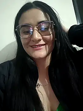 Snapshot of Hanna_Kinsley chatting on 12/21/24, 04:19 Hanna Kinsley online show from 12/21/24, 04:19