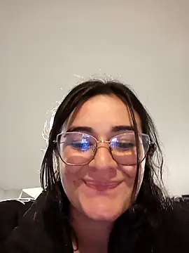 Snapshot of Hanna_Kinsley chatting on 01/01/25, 05:43 Hanna Kinsley online show from 01/01/25, 05:43