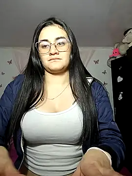 Snapshot of Hanna_Kinsley chatting on 01/06/25, 06:58 Hanna Kinsley online show from 01/06/25, 06:58