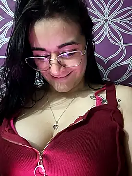 Snapshot of Hanna_Kinsley chatting on 02/21/25, 05:35 Hanna Kinsley online show from 02/21/25, 05:35