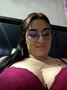 Snapshot of Hanna_Kinsley chatting on 02/24/25, 03:33 Hanna Kinsley online show from 02/24/25, 03:33