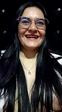 Snapshot of Hanna_Kinsley chatting on 03/07/25, 03:40 Hanna Kinsley online show from 03/07/25, 03:40