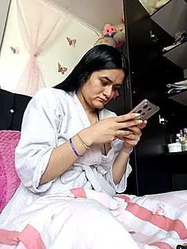 Snapshot of Hanna_Kinsley chatting on 03/12/25, 01:51 Hanna Kinsley online show from 03/12/25, 01:51