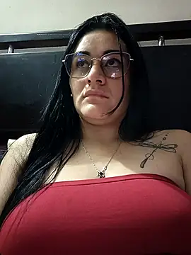 Snapshot of Hanna_Kinsley chatting on 03/15/25, 04:02 Hanna Kinsley online show from 03/15/25, 04:02