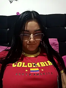 Snapshot of Hanna_Kinsley chatting on 03/21/25, 03:44 Hanna Kinsley online show from 03/21/25, 03:44