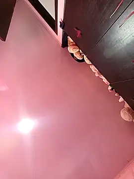 Snapshot of Hanna_Kinsley chatting on 09/22/25, 05:04 Hanna Kinsley online show from 09/22/25, 05:04