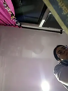 Snapshot of Hanna_Kinsley chatting on 11/03/25, 02:35 Hanna Kinsley online show from 11/03/25, 02:35